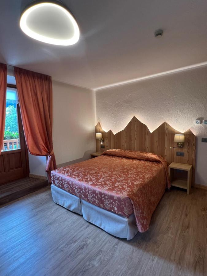 Hotel Des Glaciers Courmayeur Exterior photo