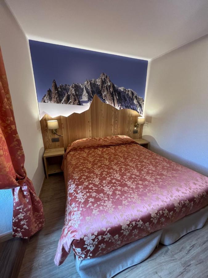 Hotel Des Glaciers Courmayeur Exterior photo