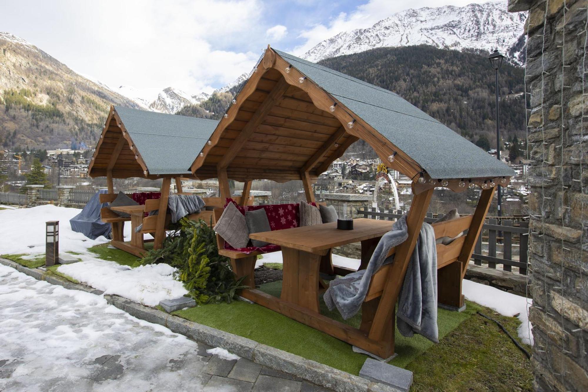 Hotel Des Glaciers Courmayeur Exterior photo